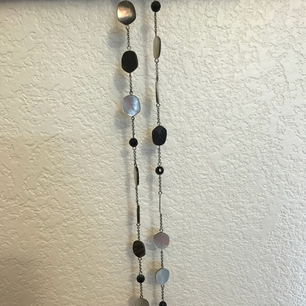 White and Black Lia Sophia Neclace